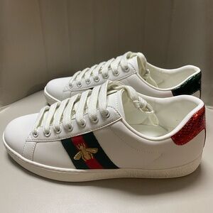 Gucci White Leather Sneakers with Red & Green Stripe and Metallic Heel Tabs